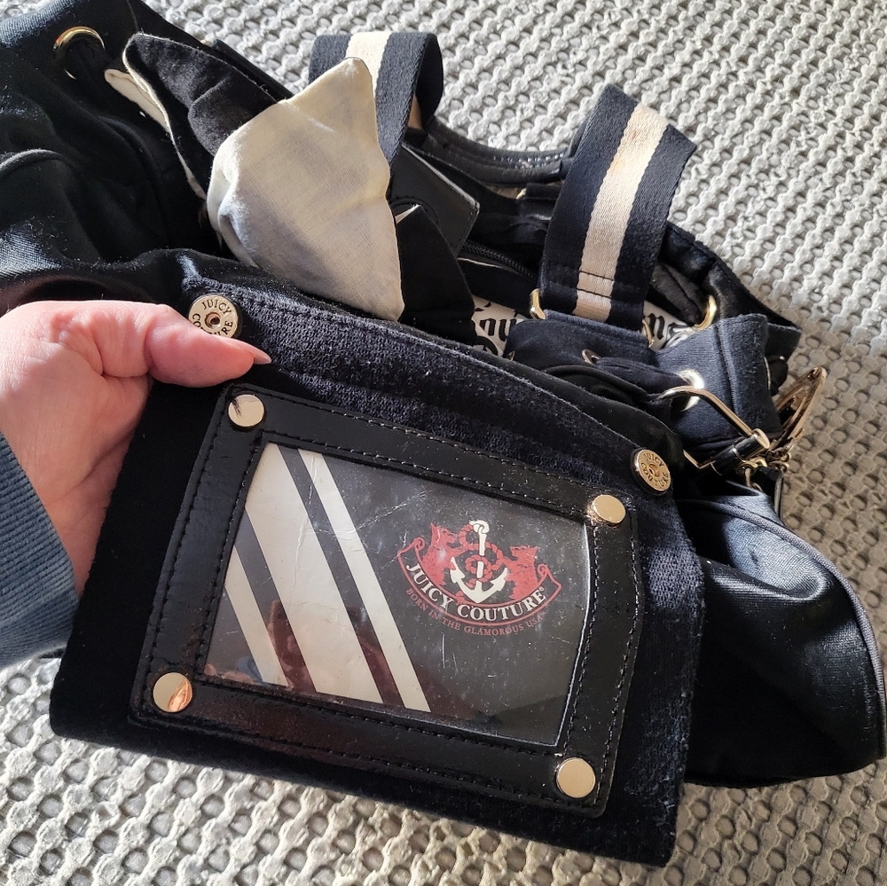 🌻RARE🌻 Juicy Couture Black Daydreamer handbag with Gold Accents Y2K 2008 - Picture 15 of 16